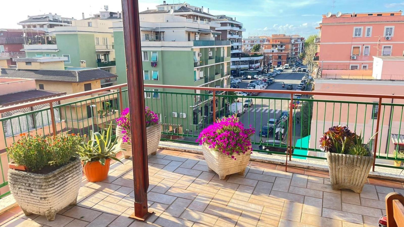 Апартаменты Panoramic And Bright Penthouse Is Waiting For You Рим Экстерьер фото